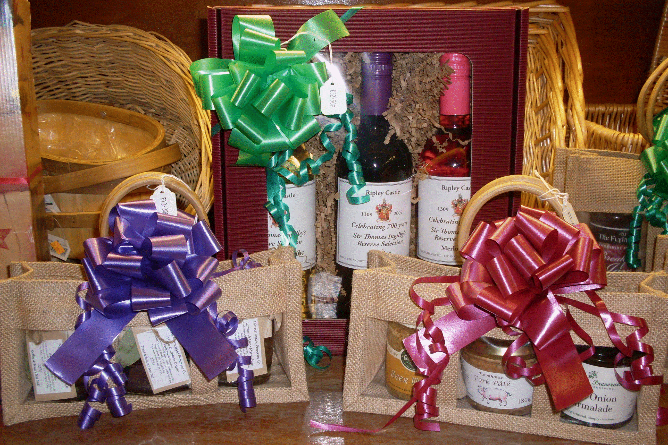 hampers2009010.gif